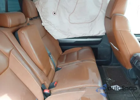 2014 Toyota Tundra 1794 5.7L V8 z USA, uszkodzony, nr VIN 5TFAY5F11EX324843